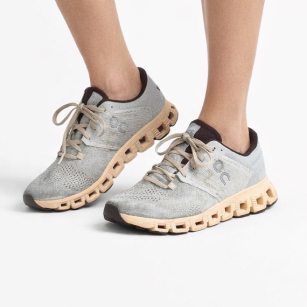 On Running Cloud Women’s Light Gray Knit Sneakers with Tan Sole